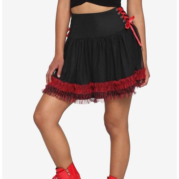 Hot Topic Black & Red Side Lace-Up Skirt - Picture 1 of 7